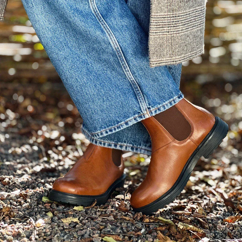 Berit Chelsea boots — Cognac