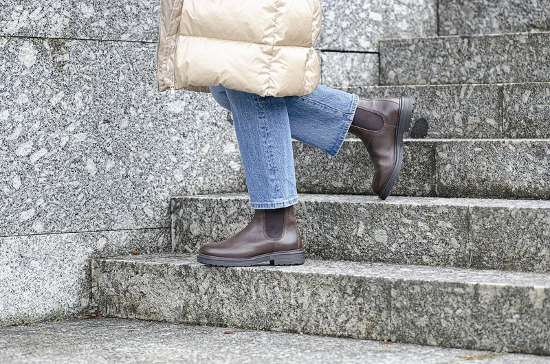 Berit Chelsea boots — Brown