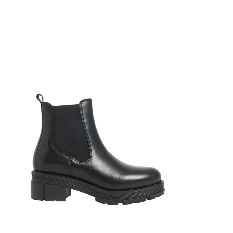Cecilia Chelsea boots — Black