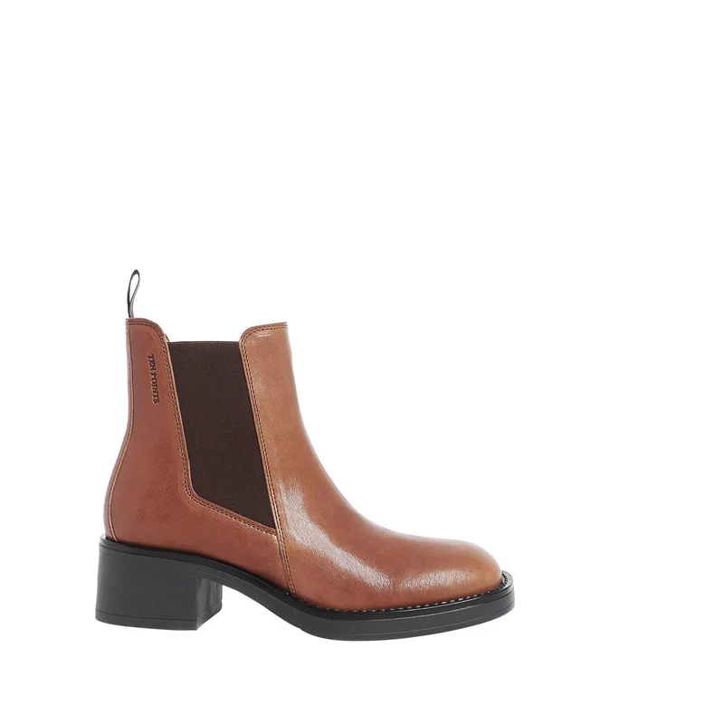 Ingrid Chelsea boots — Cognac