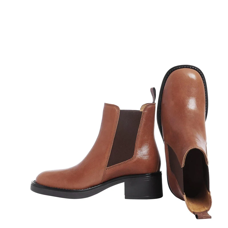 Ingrid Chelsea boots — Cognac