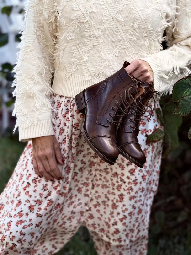Pandora Laced boots — Rust