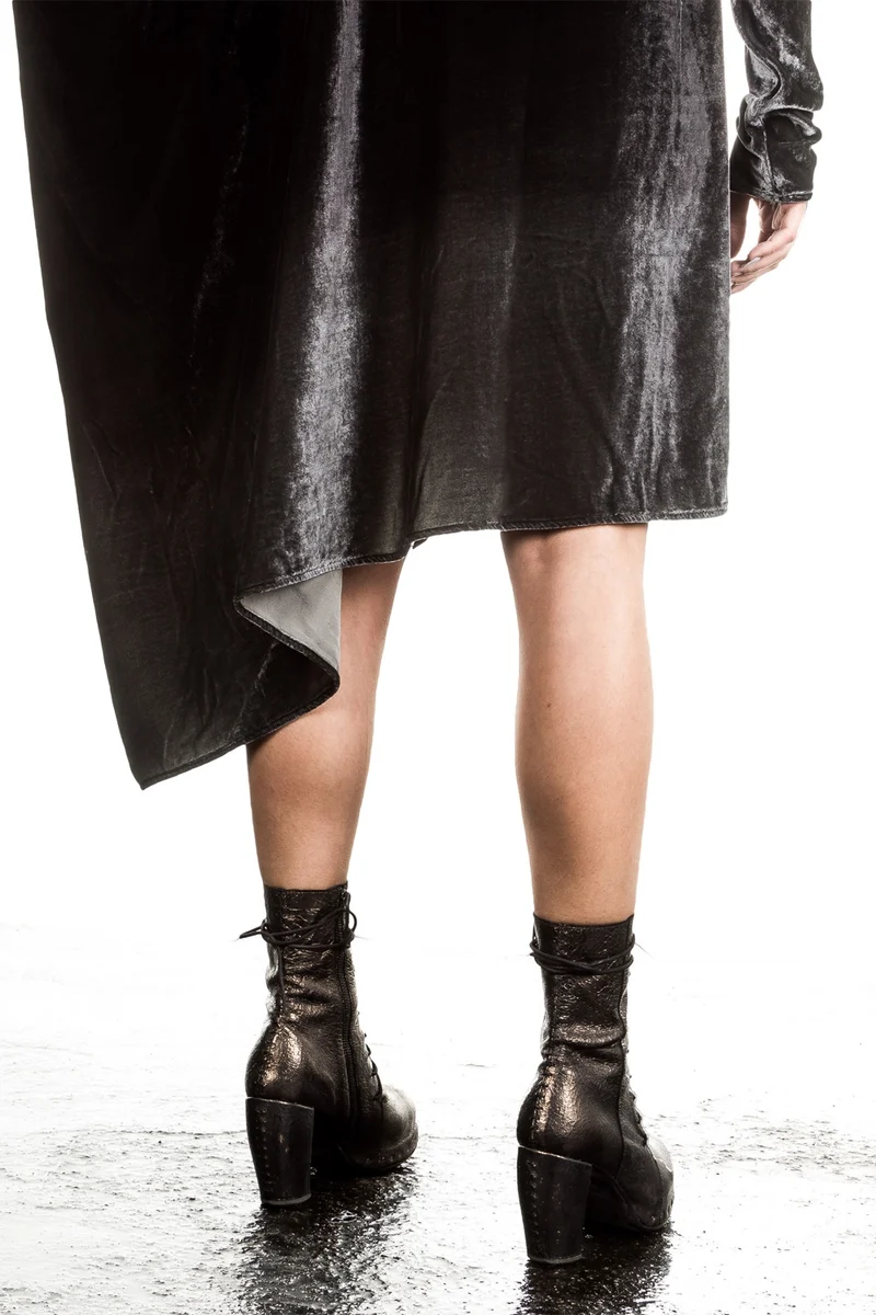 Masnada Damen Samtkleid oversized schwarz