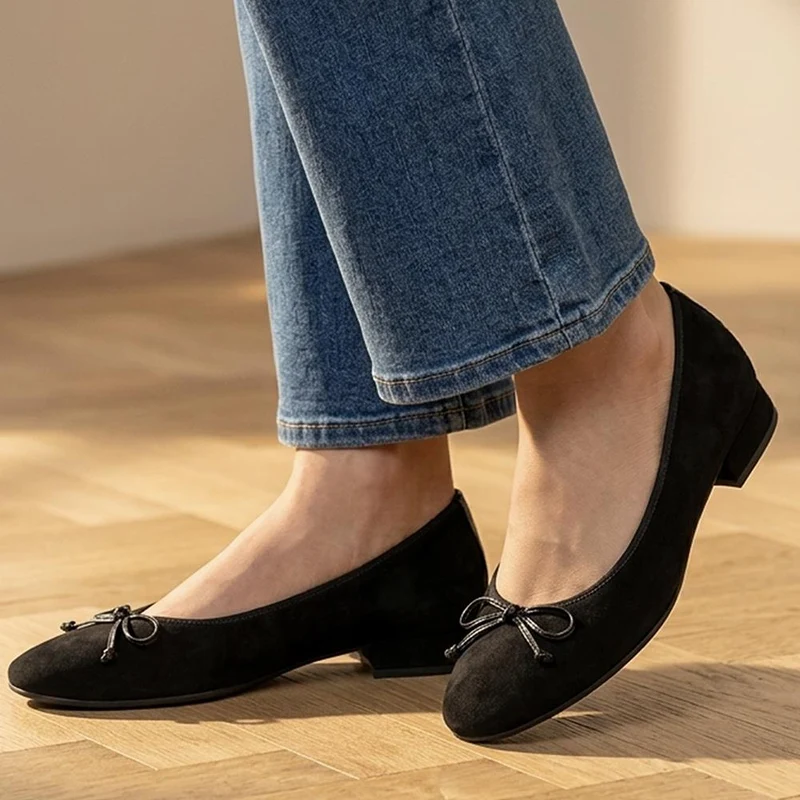 Gabor Wide Fit Leather Delicate Bow Pumps - GAB44516 / 330 027 - Black