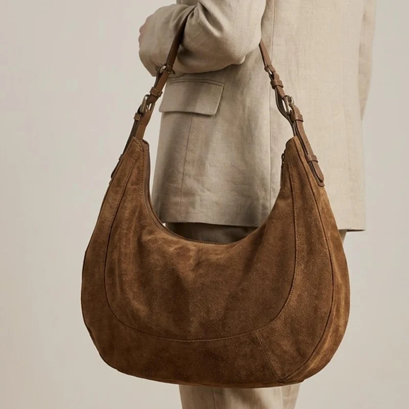 Ysabelle Leather Slouch Bag - YSABELLE / 324 555 - Tan