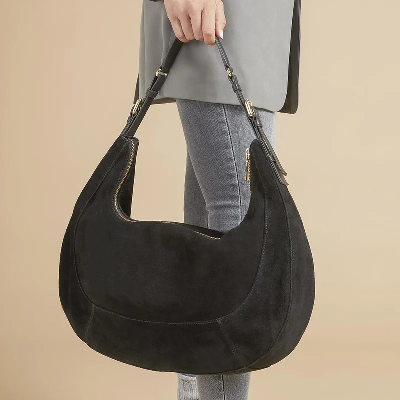 Ysabelle Leather Slouch Bag - YSABELLE / 324 555 - Black