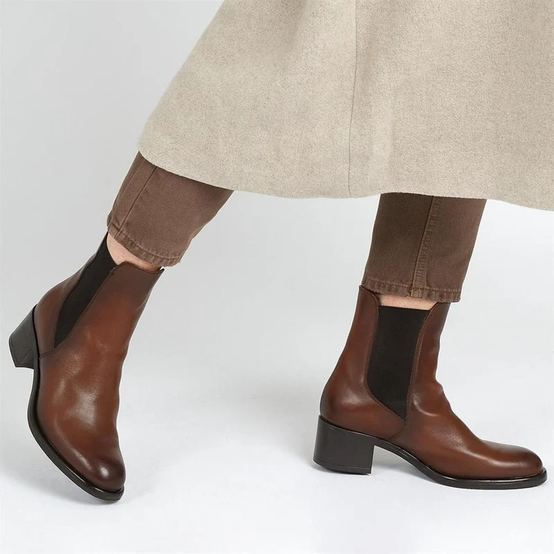Doria Heeled Leather Chelsea Boots - DORIA / 322 365 - Tan