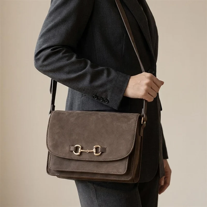 Vitoria Leather Crossbody Bag - VITORIA / 325 464 - Chocolate Suede