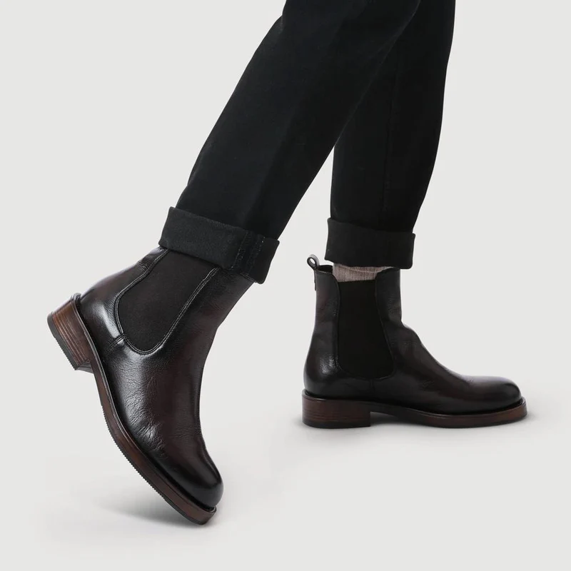 Moxie Leather Heeled Chelsea Boots - MOXIE / 328 088 - Dark Brown Leather