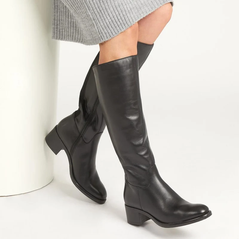 Donatella Knee High Leather Boots - DONATELLA / 322 367 - Black
