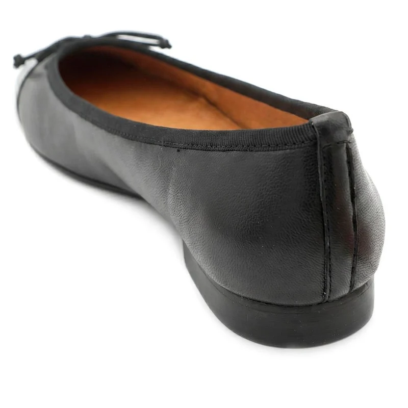 Olivie Leather Pumps - OLIVIE / 330 042 - Black-Black