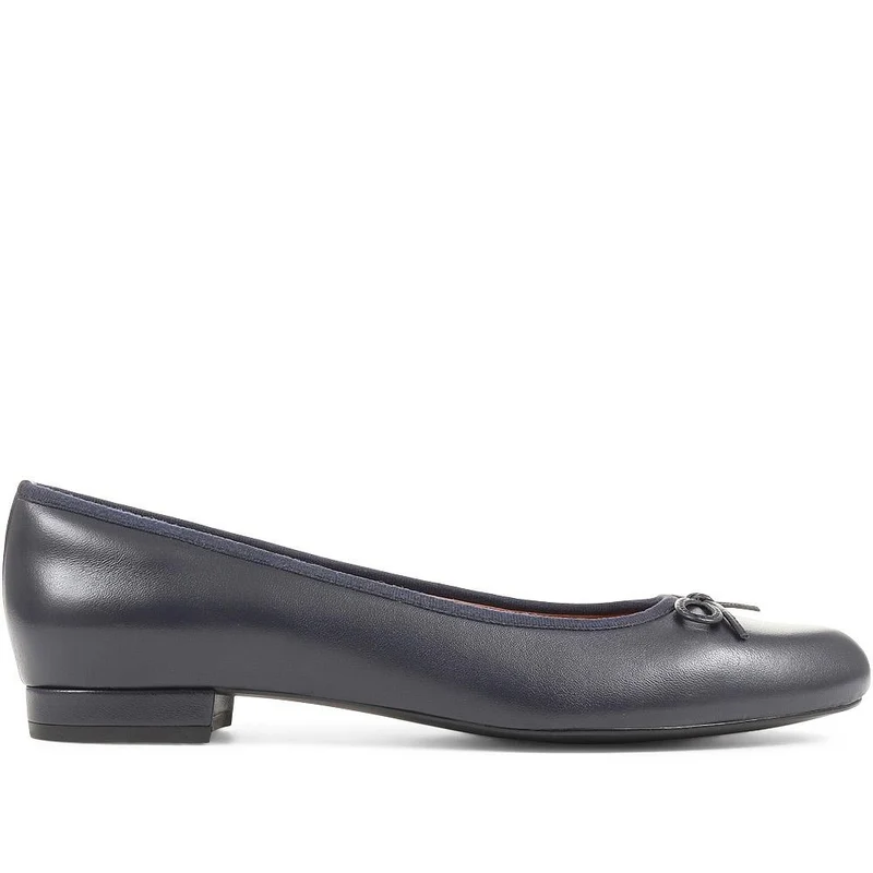 Soleil Leather Low Ballet Pumps - SOLEIL / 323 600