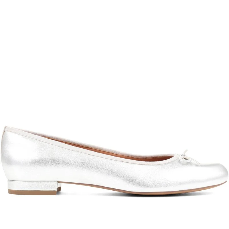 Soleil Leather Low Ballet Pumps - SOLEIL / 323 600