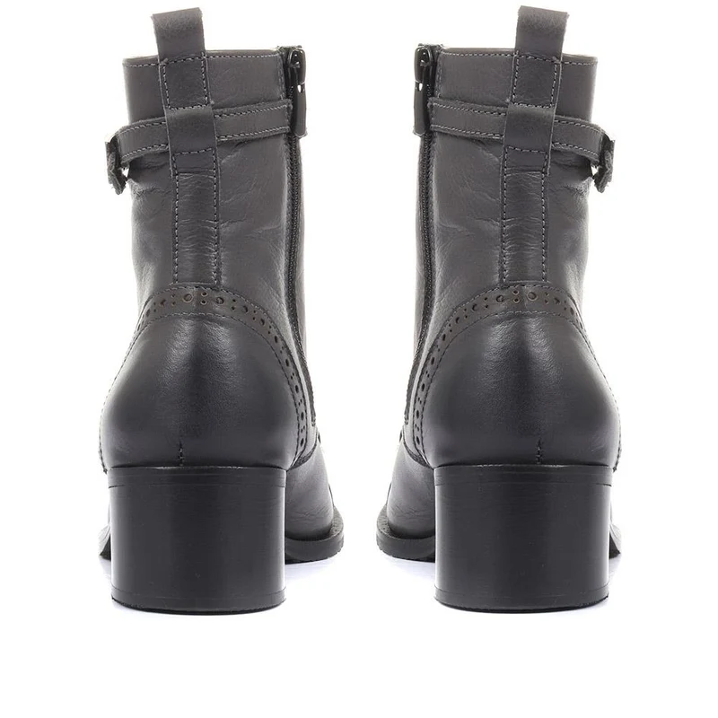 Madie Heeled Leather Ankle Boots - MADIE / 320 433 - Grey