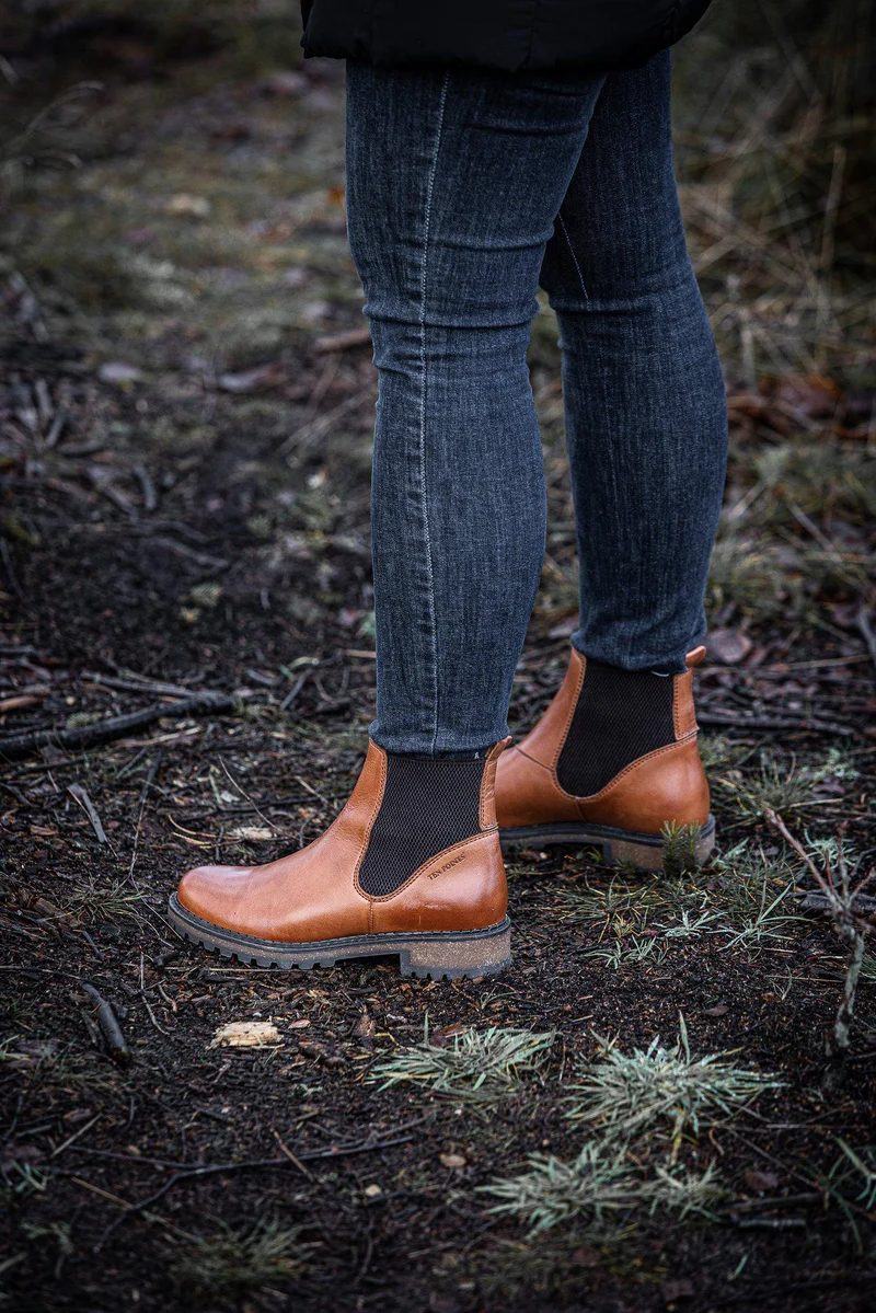 Isadora Chelsea boots — Cognac