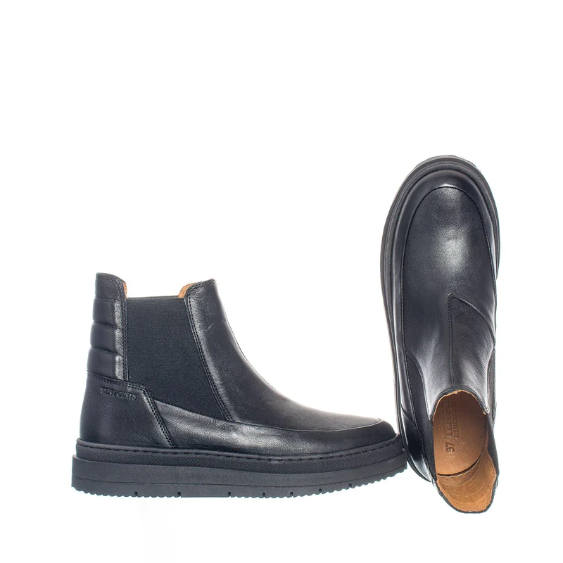 Larina Chelsea boots — Black