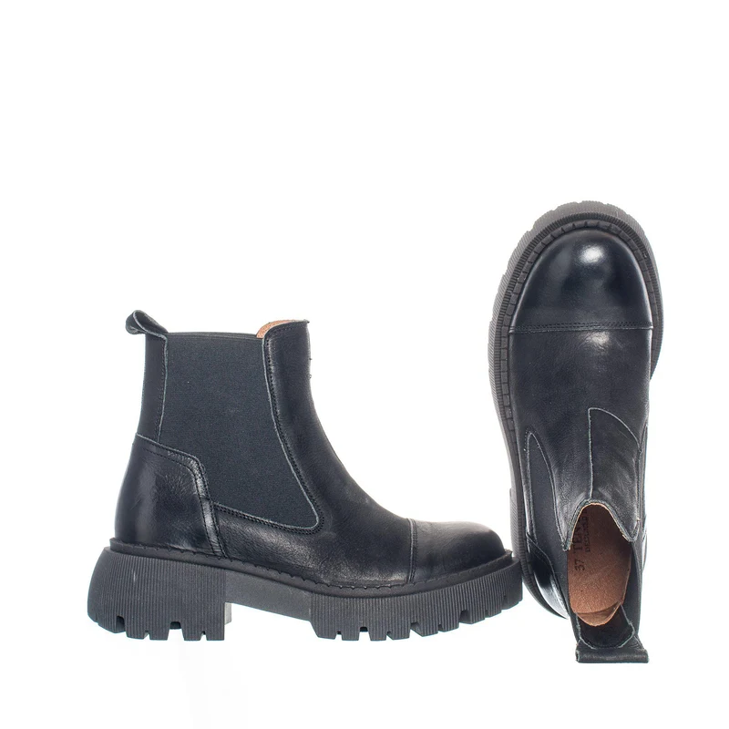 Pandora Chunky Chelsea boots — Black