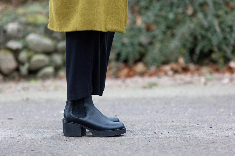 Selma Chelsea boots — Black