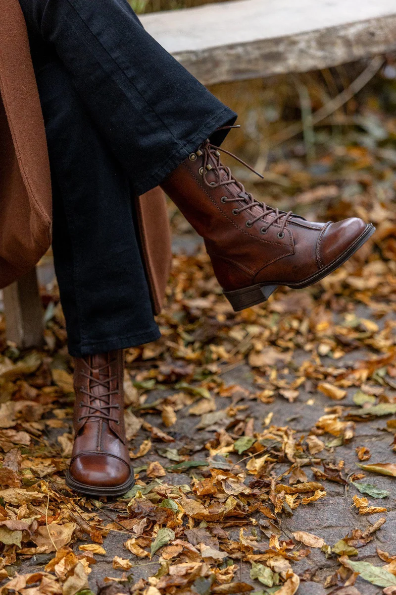 Pandora Laced boots — Rust