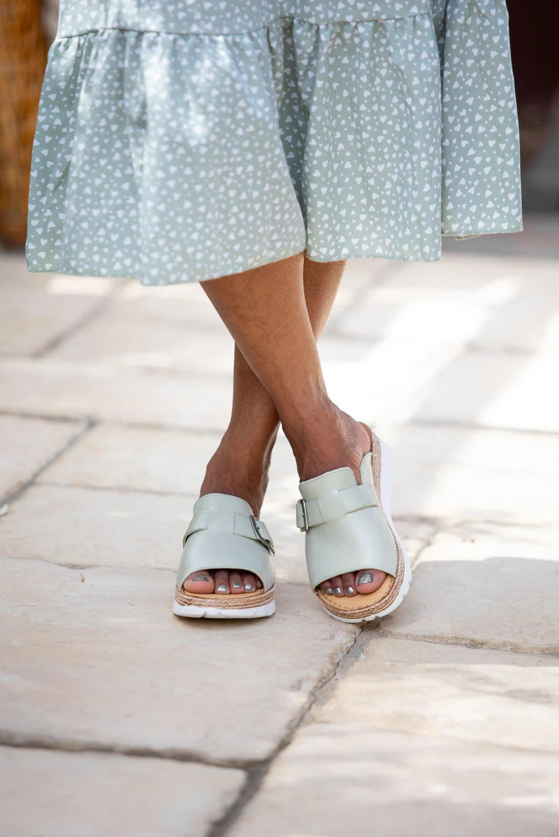 Maya Outlet — Mint green