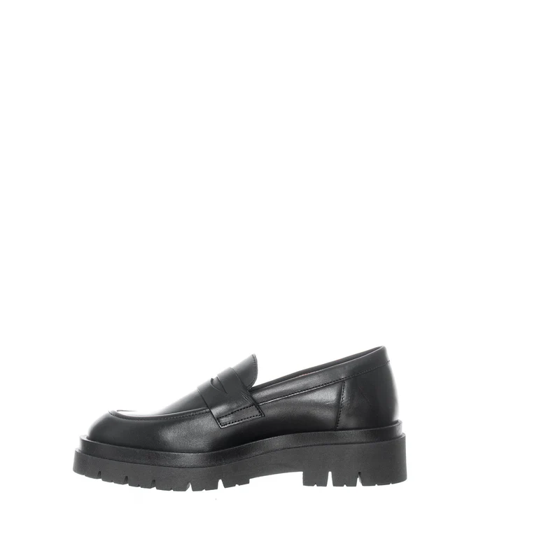 Margaret Loafers — Black