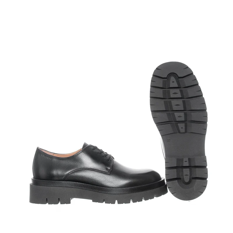Margaret Laced shoes — Black
