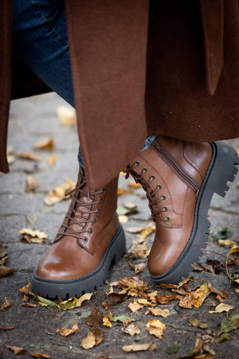 Pandora Chunky Laced boots — Brown