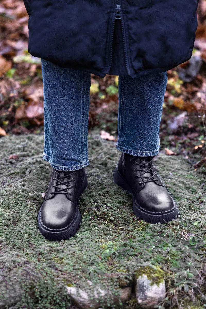 Pandora Chunky Laced boots — Black