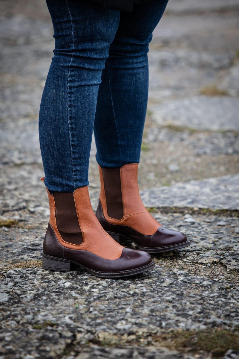 Pandora Chelsea boots — Cognac