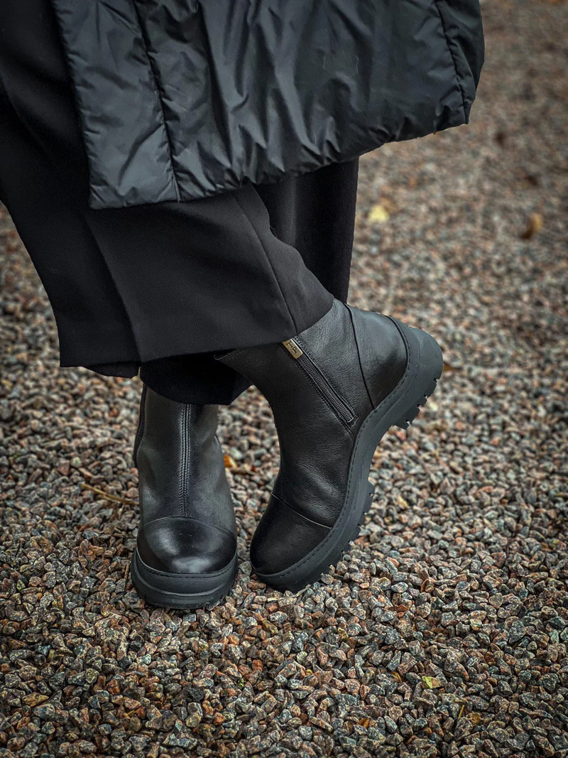 Lena Warm boots — Black