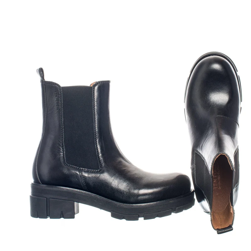 Cecilia Chelsea boots — Black
