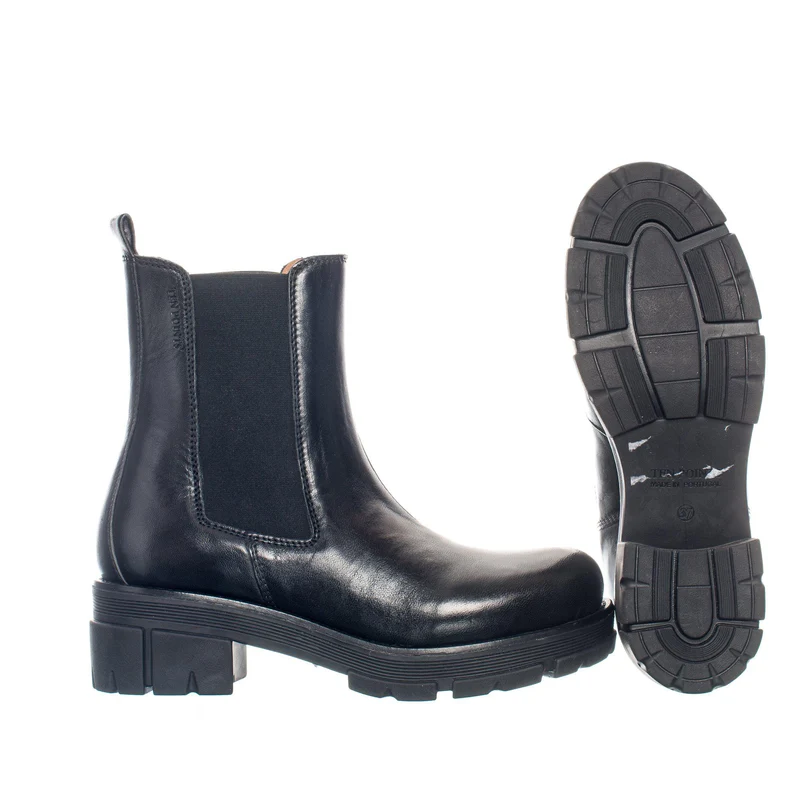 Cecilia Chelsea boots — Black