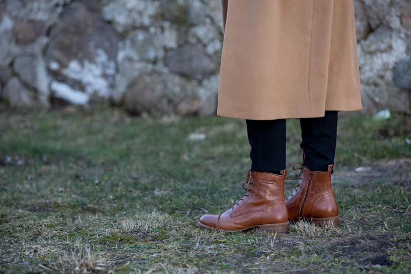 Pandora Laced boots — Cognac