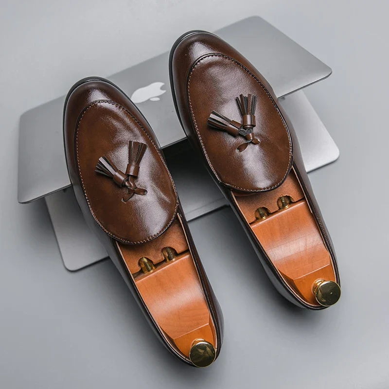 Marvello Herren Lackleder Loafer mit Quaste