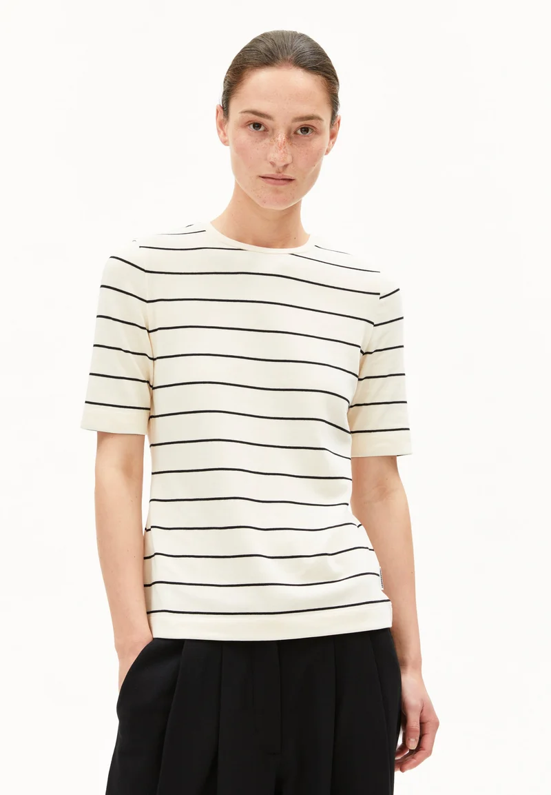 Jaanisara Fine Stripe T-shirt