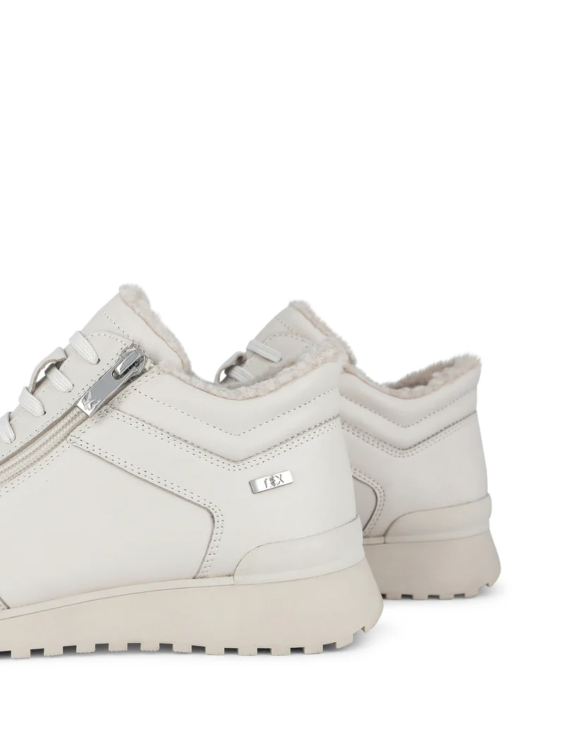 KAIA OFF WHITE