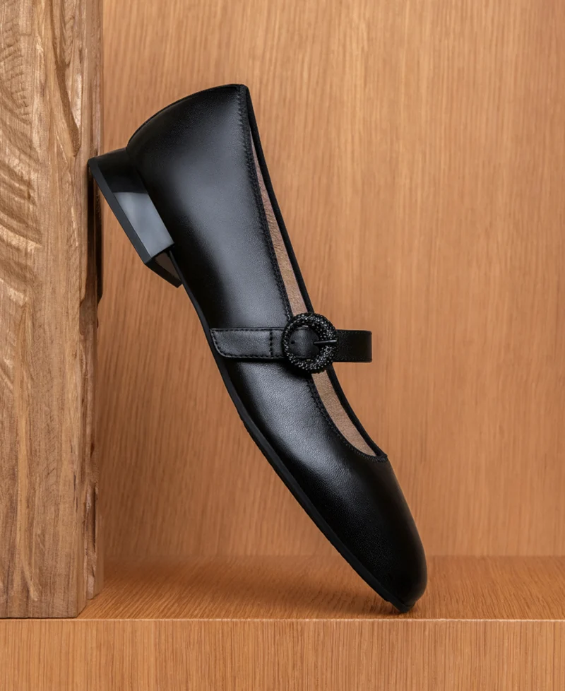VARLA BLACK LEA