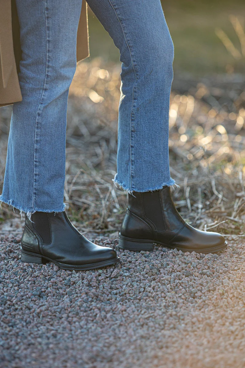Pandora Chelsea boots — Black