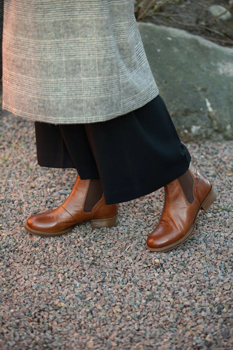 Pandora Chelsea boots — Cognac