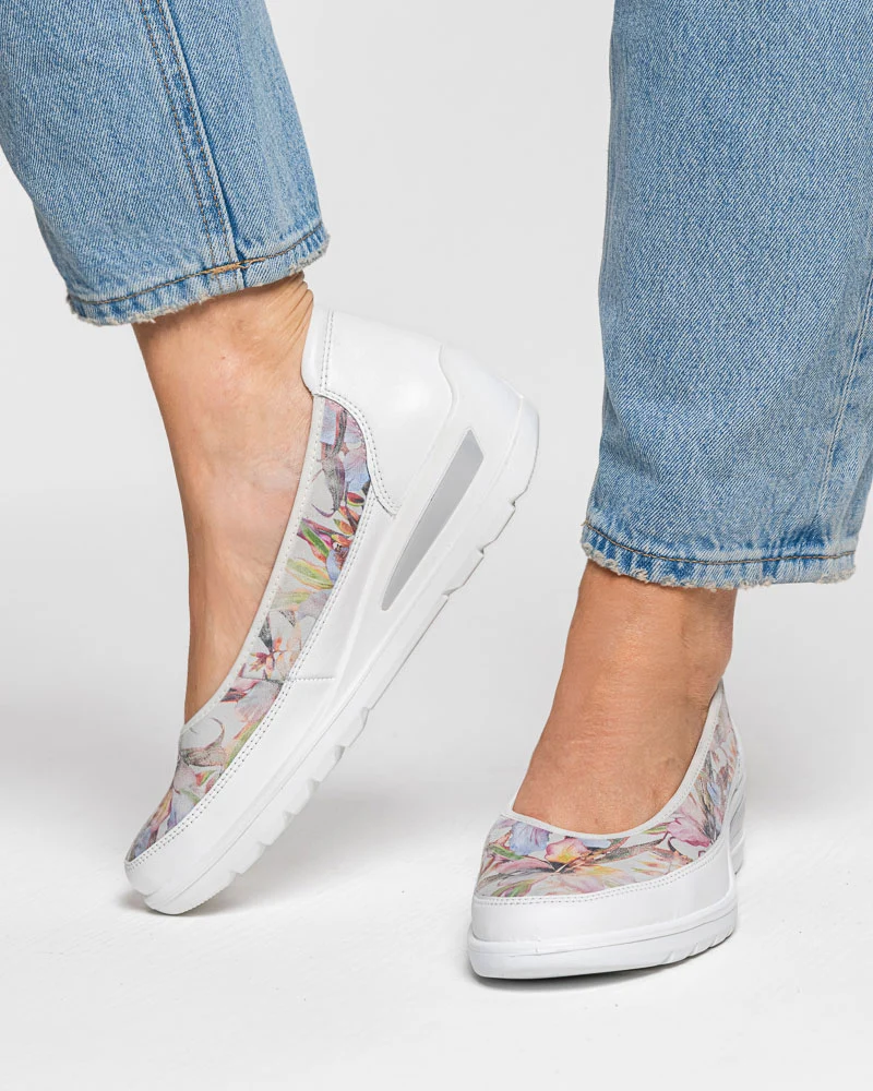 ABABA WHITE~FLORAL