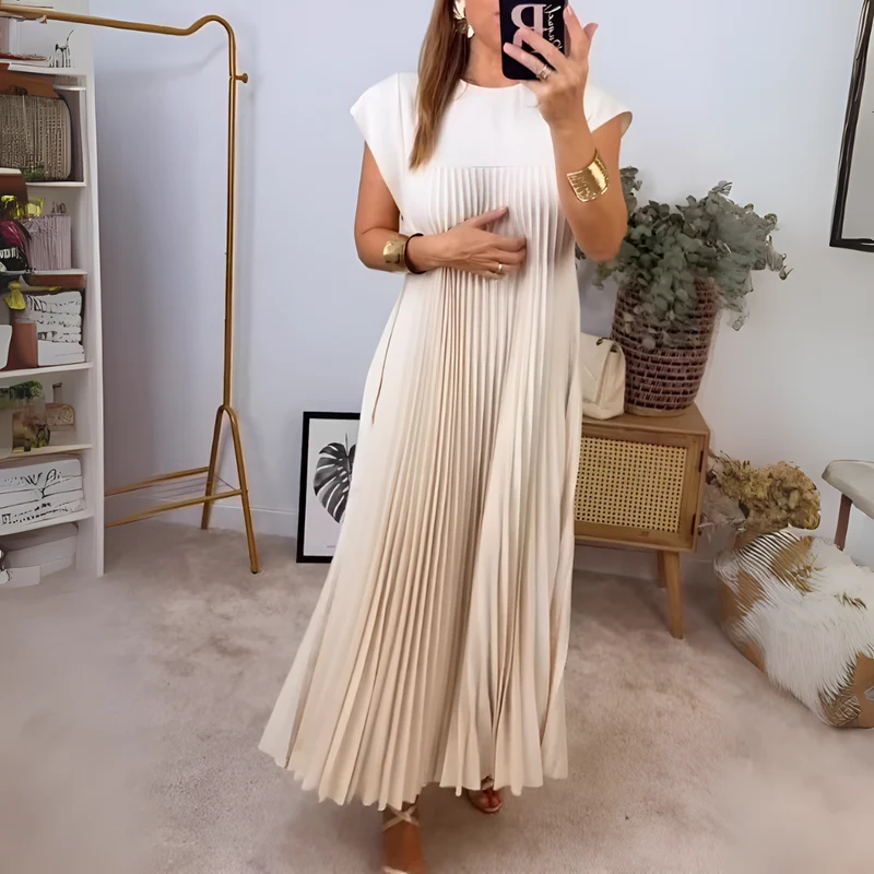 Elvara Plissiertes Damenkleid mit kurzen Ärmeln und lockerer Passform