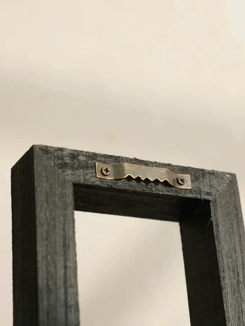 Velvara Wandkerzenhalter aus Holz mit Ablagefläche