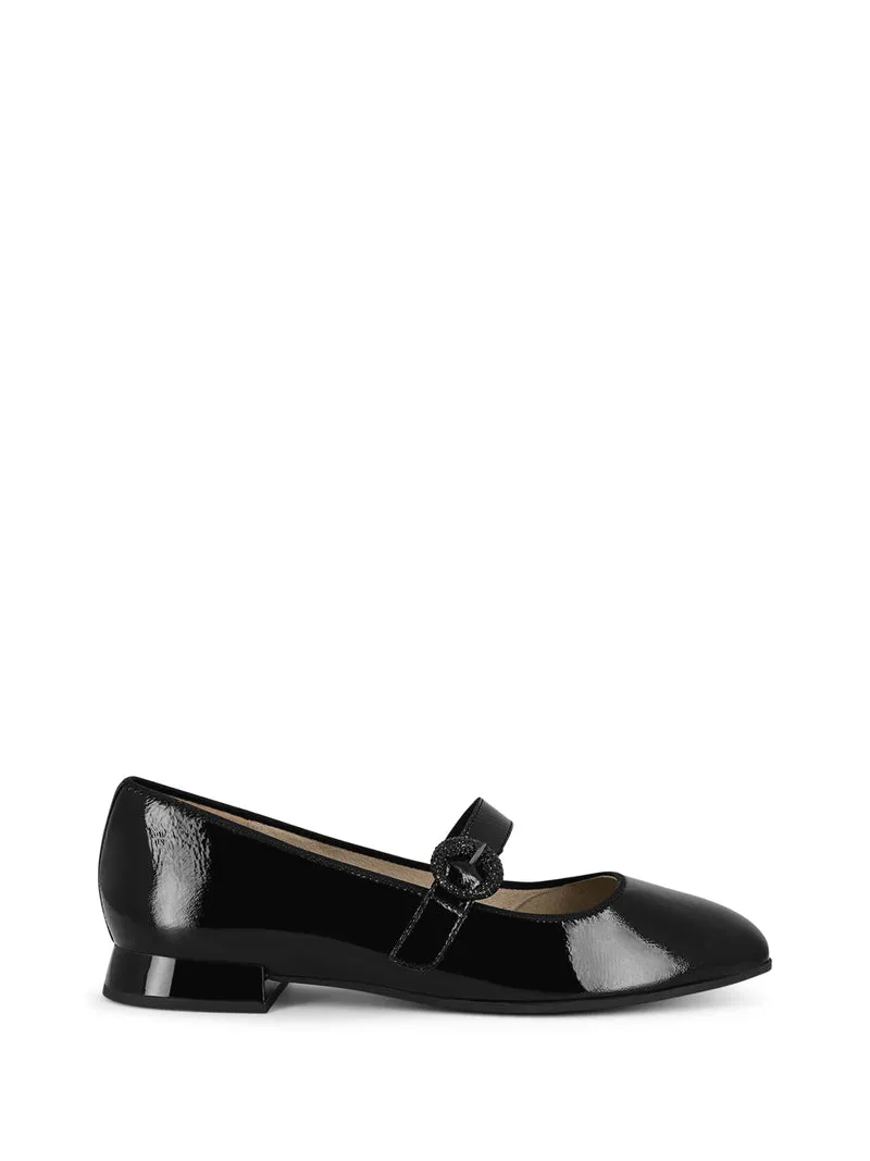 VARLA BLACK