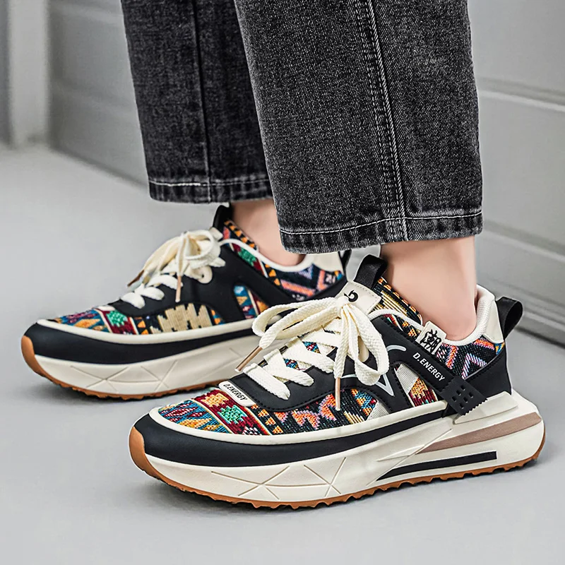 Neravio Sneaker mit Schnürung und profilierter Gummisohle