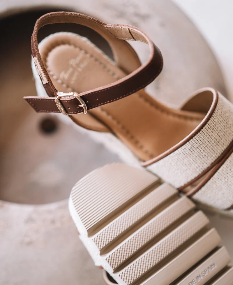 AURRA NATURAL~BROWN