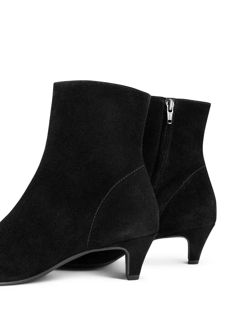 PUSANA BLACK