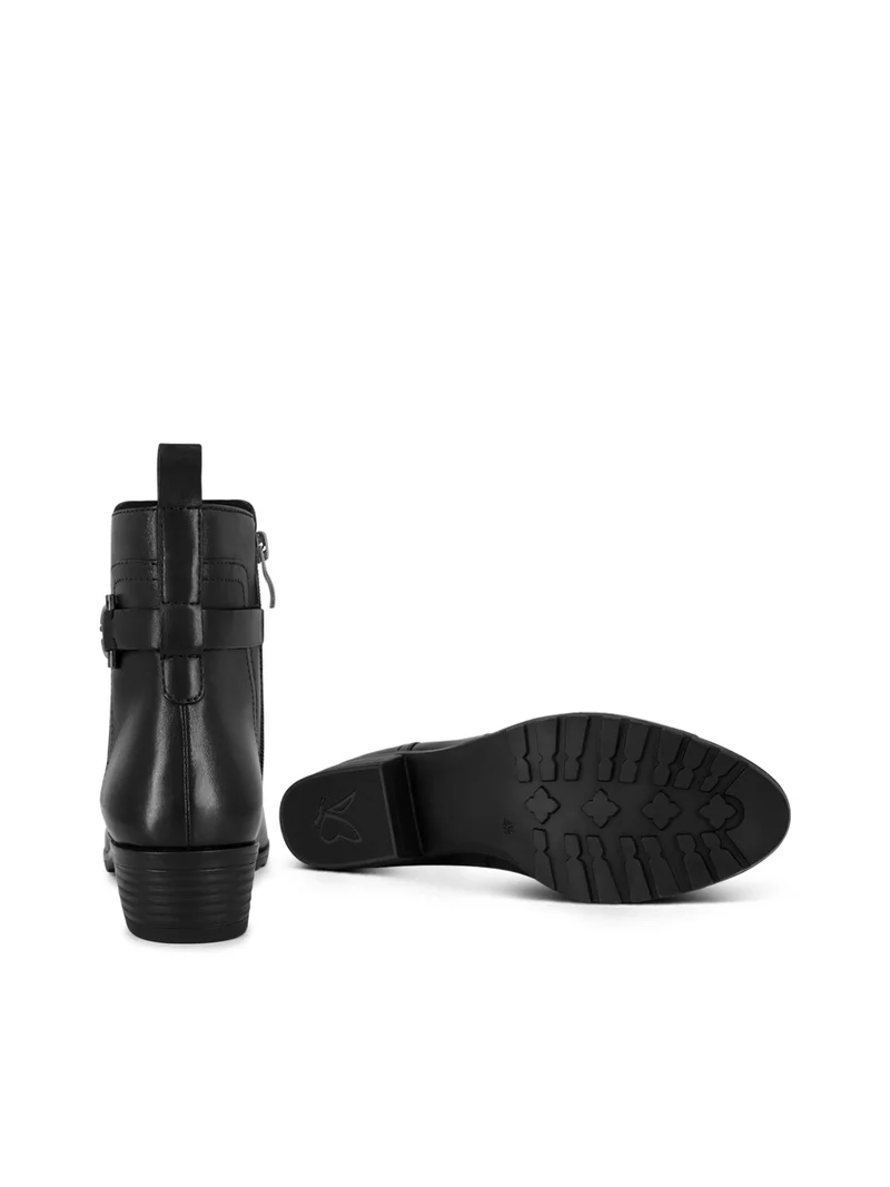 KELLI BLACK