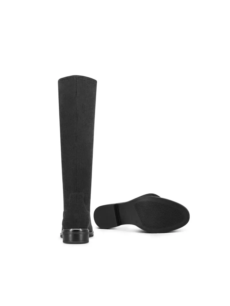 CANIA BLACK