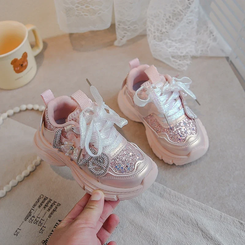 Butterina Mädchen Sneakers mit Schnürverschluss und Pailletten