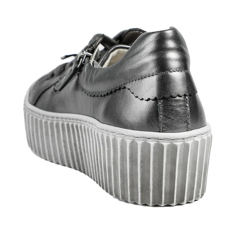 Dotcom Leather Platform Trainers With Bee Brooch - GAB42506 / 327 745 - Metallic